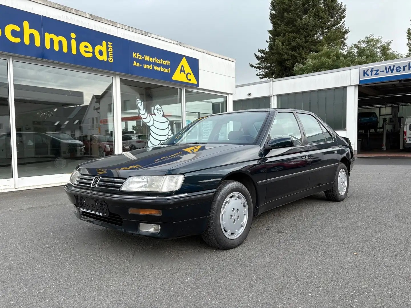 Image of Peugeot 605